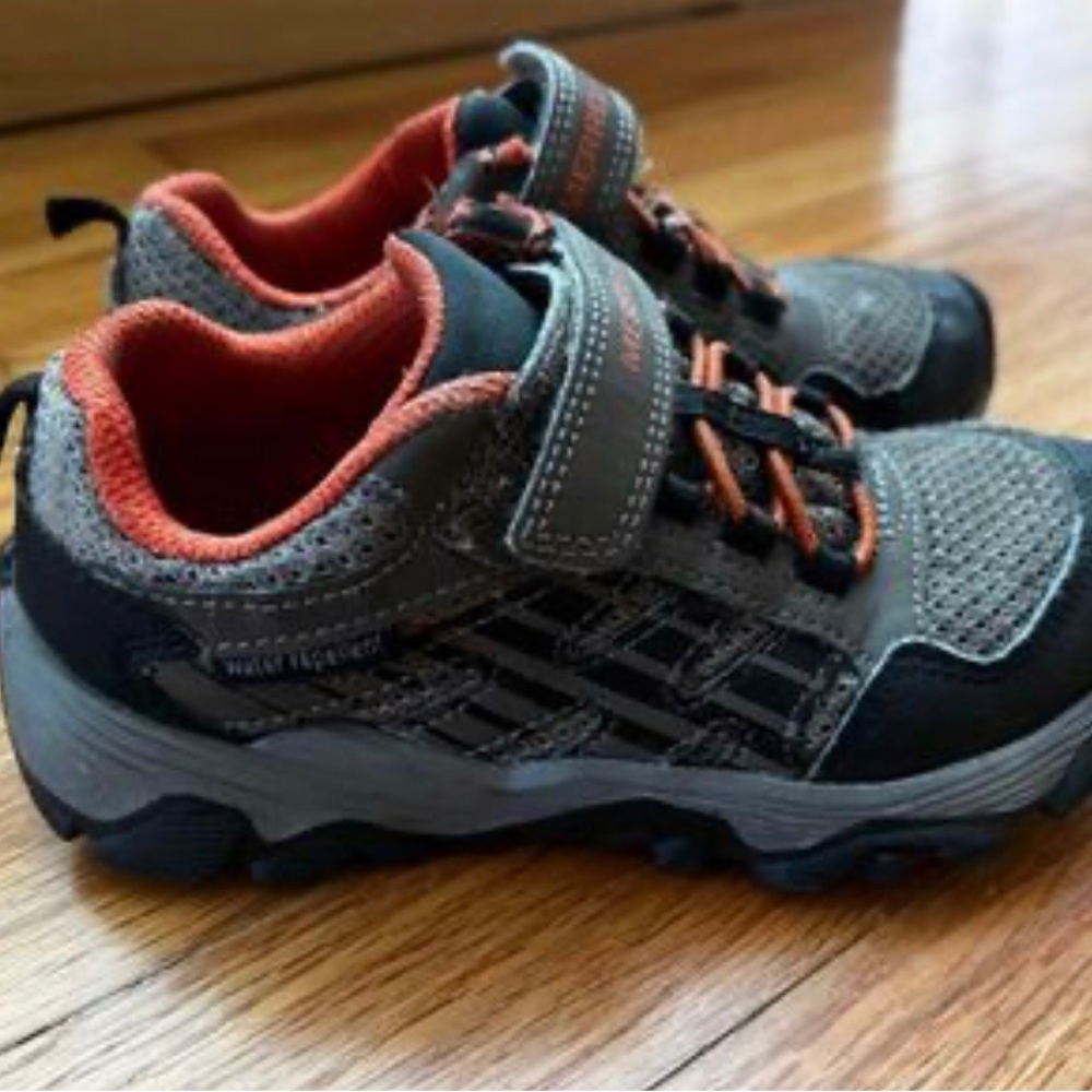 Merrell Boy Shoes Size 11